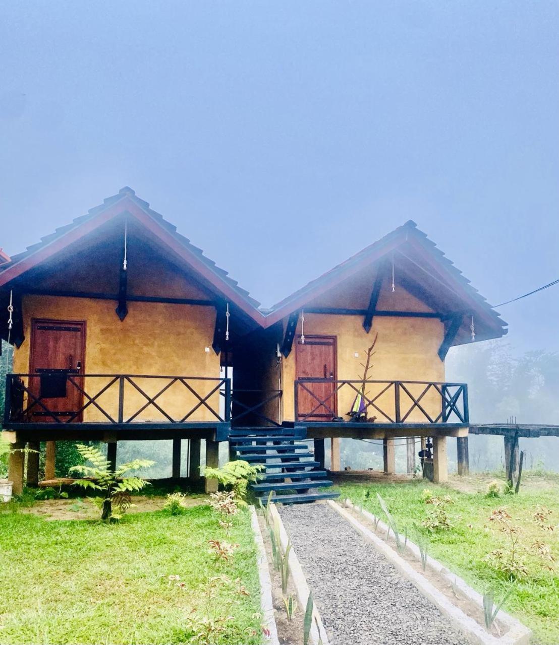 Sinharaja Riverside Deniyaya Buitenkant foto